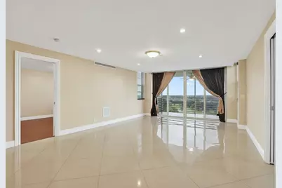 3499  Oaks Way, Unit #909, Pompano Beach, FL 33069 - Photo 3