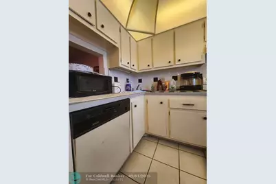 5851 NW 62nd Ave, Unit #105, Tamarac, FL 33319 - Photo 11