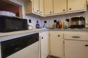 5851 NW 62nd Ave, Tamarac, FL 33319 - Photo 11