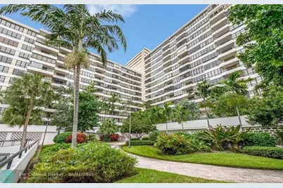 500  Three Islands Blvd, Unit #607, Hallandale Beach, FL 33009 - Photo 7