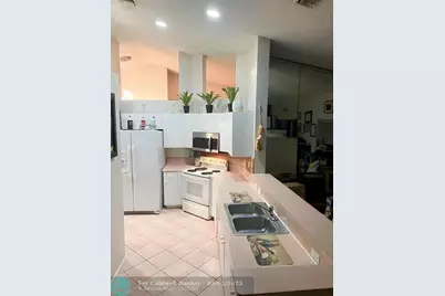 3542  Sahara Springs, Pompano Beach, FL 33069 - Photo 9