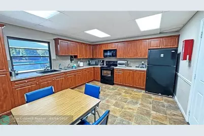 8351  Sands Point Blvd, Unit #A302, Fort Lauderdale, FL 33321 - Photo 13