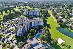 1000 St Charles Pl, Pembroke Pines, FL 33026 - Photo 33