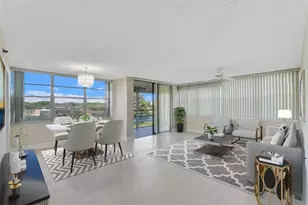 1000 St Charles Pl, Pembroke Pines, FL 33026 - Photo 3