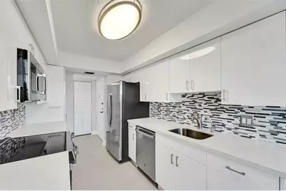 1000  Saint Charles Pl, Unit #305, Pembroke Pines, FL 33026 - Photo 7