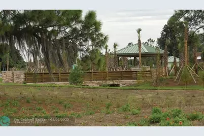 1246  Cordoba St E, Lehigh Acres, FL 33974 - Photo 7