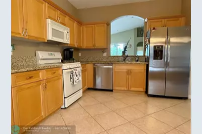 344 NW Breezy Point Loop, Port Saint Lucie, FL 34986 - Photo 9