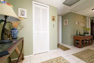 545 Oaks Ln, Pompano Beach, FL 33069 - Photo 1