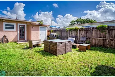 2508  Arthur St, Hollywood, FL 33020 - Photo 27