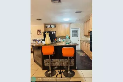 8511 NW 59 Street, Tamarac, FL 33321 - Photo 3