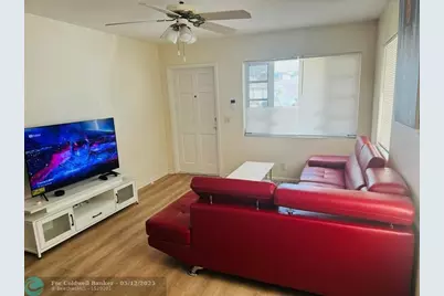 958 W 4th St, Riviera Beach, FL 33404 - Photo 1