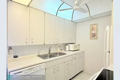 2158  Cambridge G, Unit #2158, Deerfield Beach, FL 33442 - Photo 9