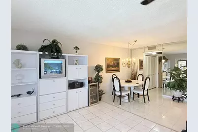 2158  Cambridge G, Unit #2158, Deerfield Beach, FL 33442 - Photo 3