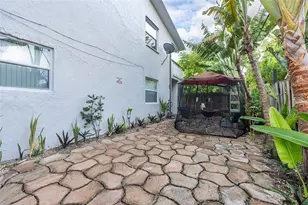 2741 NE 8th Ave, Wilton Manors, FL 33334 - Photo 13