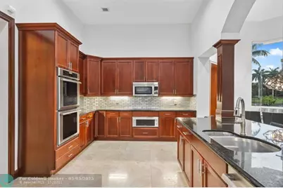 2753 W Stonebrook Cir, Davie, FL 33330 - Photo 23