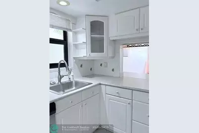 2306 S Cypress Bend Dr, Unit #319, Pompano Beach, FL 33069 - Photo 13