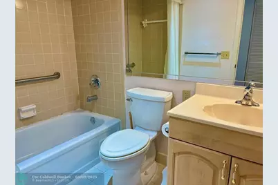 2306 S Cypress Bend Dr, Unit #319, Pompano Beach, FL 33069 - Photo 27