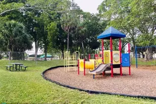 2306 S Cypress Bend Dr, Pompano Beach, FL 33069 - Photo 53