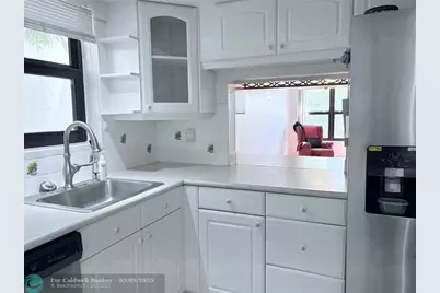 2306 S Cypress Bend Dr, Unit #319, Pompano Beach, FL 33069 - Photo 9