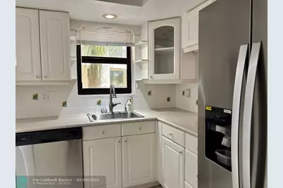 2306 S Cypress Bend Dr, Unit #319, Pompano Beach, FL 33069 - Photo 17