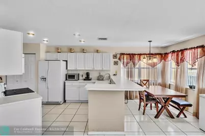 16727  Sapphire Isle, Weston, FL 33331 - Photo 11