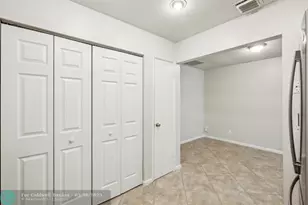 1091 Manor Dr, Palm Springs, FL 33461 - Photo 9