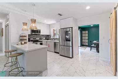 14 NE 29th St, Wilton Manors, FL 33334 - Photo 5