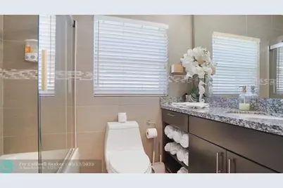 2716 N Ocean Blvd, Fort Lauderdale, FL 33308 - Photo 25