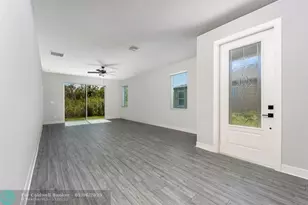 1811 Celebration Dr, Fort Pierce, FL 34947 - Photo 7