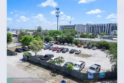 606 NW 8th Ave, Fort Lauderdale, FL 33311 - Photo 15
