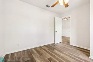 3789 Mil-Pond Ct, Greenacres, FL 33463 - Photo 13