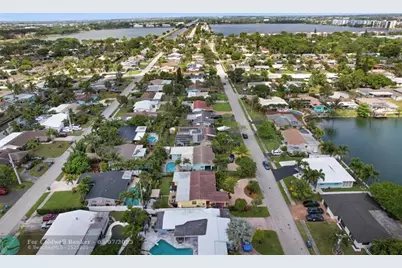 1736 NW 39th St, Oakland Park, FL 33309 - Photo 55