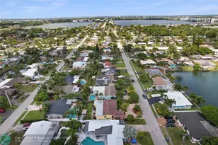 1736 NW 39th St, Oakland Park, FL 33309 - Photo 55