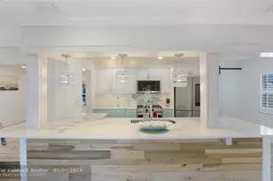 1736 NW 39th St, Oakland Park, FL 33309 - Photo 15