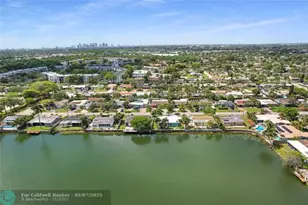 1736 NW 39th St, Oakland Park, FL 33309 - Photo 59