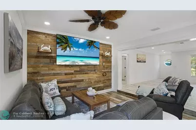 1736 NW 39th St, Oakland Park, FL 33309 - Photo 9