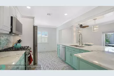 1736 NW 39th St, Oakland Park, FL 33309 - Photo 19