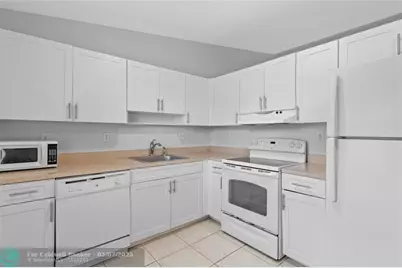 4325 NW 5th Ave, Deerfield Beach, FL 33064 - Photo 3