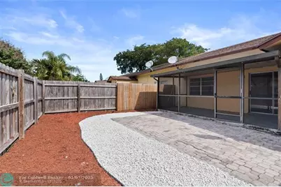 4325 NW 5th Ave, Deerfield Beach, FL 33064 - Photo 15