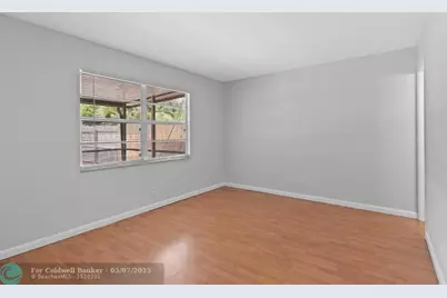 4325 NW 5th Ave, Deerfield Beach, FL 33064 - Photo 9