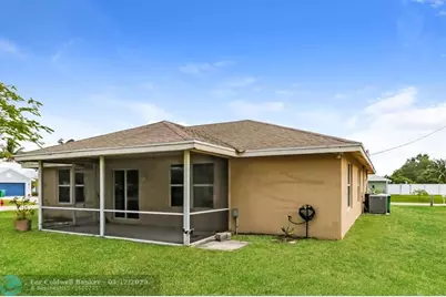 2095 SE Joyner Cir, Port Saint Lucie, FL 34952 - Photo 17