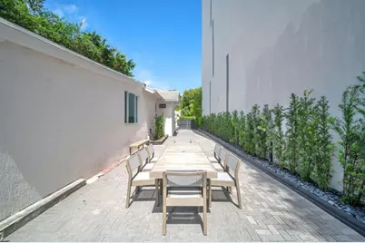 120 NE 25th St, Miami, FL 33137 - Photo 21