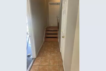 5871  Woodland Point Dr, Tamarac, FL 33319 - Photo 9