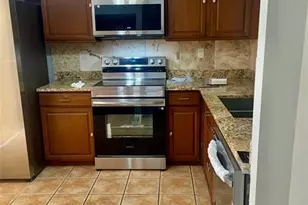 5871 Woodland Point Dr, Tamarac, FL 33319 - Photo 7