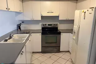 7659 NW 74th Ave, Tamarac, FL 33321 - Photo 5