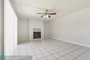 1660 Forest Lakes Cir, West Palm Beach, FL 33406 - Photo 7