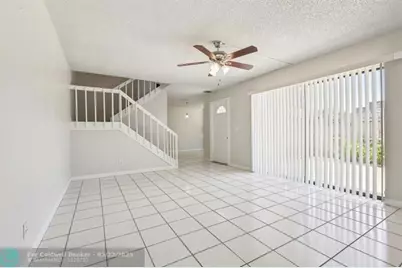 1660  Forest Lakes Cir, Unit #D, West Palm Beach, FL 33406 - Photo 3