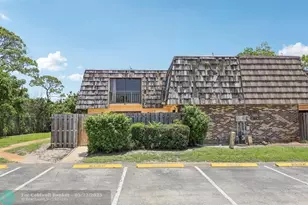 1660 Forest Lakes Cir, West Palm Beach, FL 33406 - Photo 1