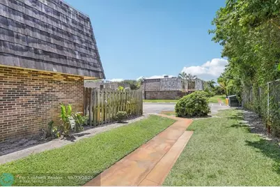 1660  Forest Lakes Cir, Unit #D, West Palm Beach, FL 33406 - Photo 39