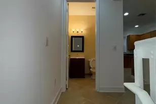 1033 NE 17th Way, Fort Lauderdale, FL 33304 - Photo 11